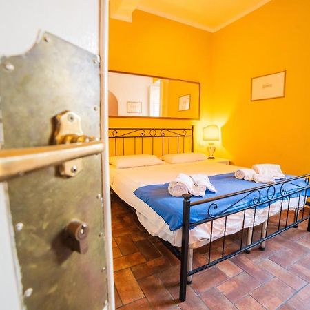 S1 - Serristori Tower Apt - Dolcevita Holiday Florence Buitenkant foto