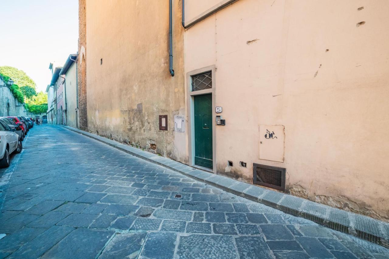 S1 - Serristori Tower Apt - Dolcevita Holiday Florence Buitenkant foto